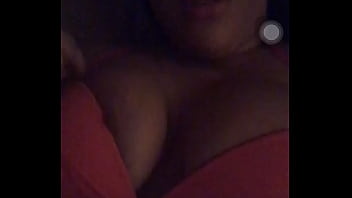 Steph en Periscope pela las tetas