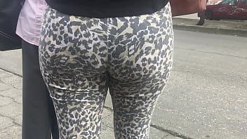 Leggins Atigrados Veterana Culona con Chuchota Marcada