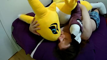 Making out with lifesized Renamon plush