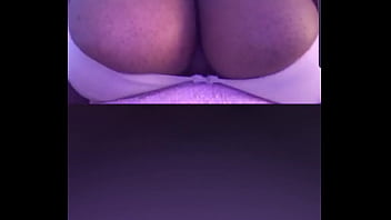 Big titties bouncing on periscope