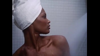 Kolchak The Night Stalker: Sexy Ebony Shower Girl (Different Quality) HD