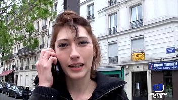 J&#039ai crois&eacute Zara dans la rue, une nympho en manque qui va prendre ma bite