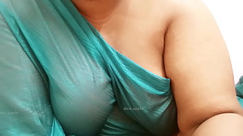 Sexy indian aunty