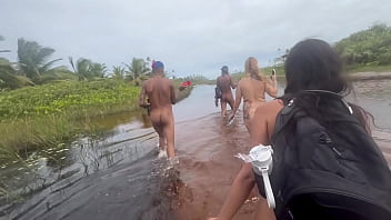 Fui fazer uma Putaria com minhas amigas no p&acircntano da Bahia