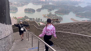 katy blake le da gran mamada a turista en la piedra del pe&ntildeon, guatape, antioquia y es descubierta por la policia colombiana