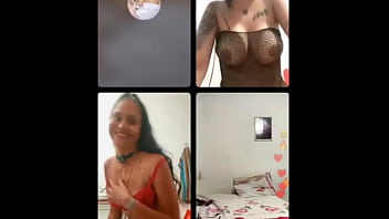 Lindas chicas ao vivo no Instagram